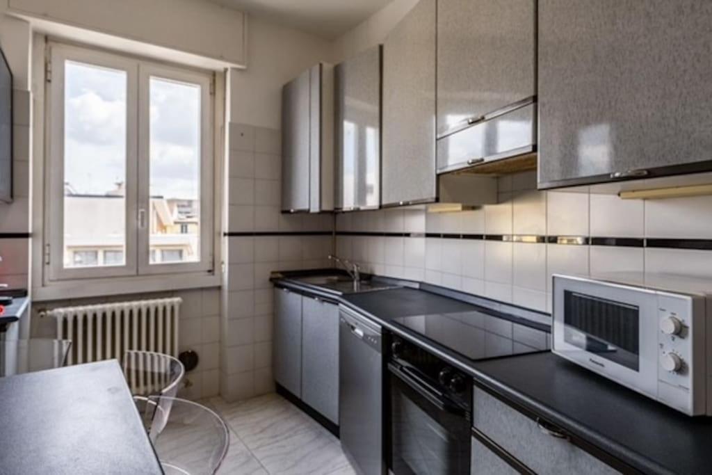 Comfort Suite In Milano Eksteriør bilde